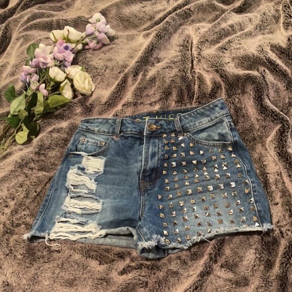 Ripped Denim Jean Studded Booty Shorts - Picture 3 of 4